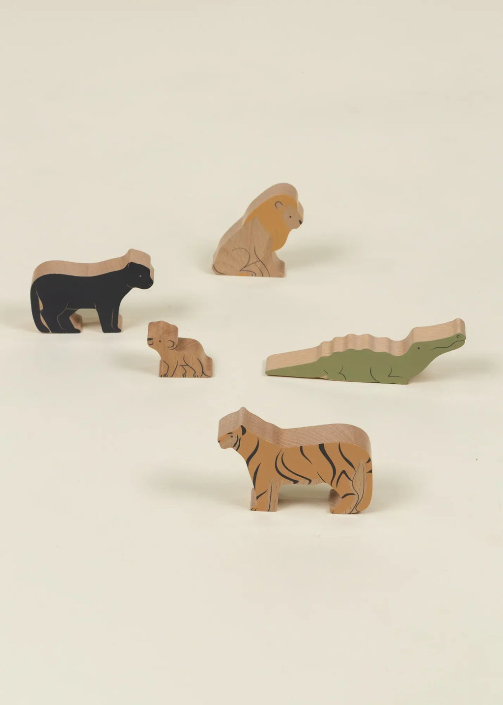 Set of 5 Predators on Wooden Plate