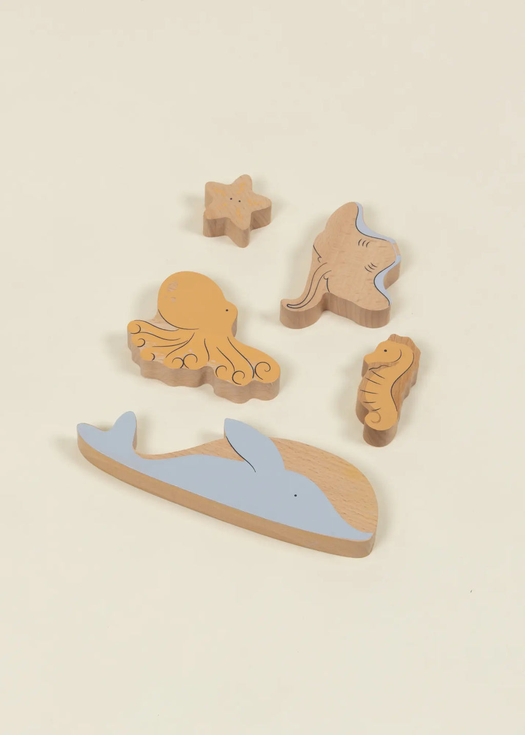 5 Sea Animals on Wooden Plate