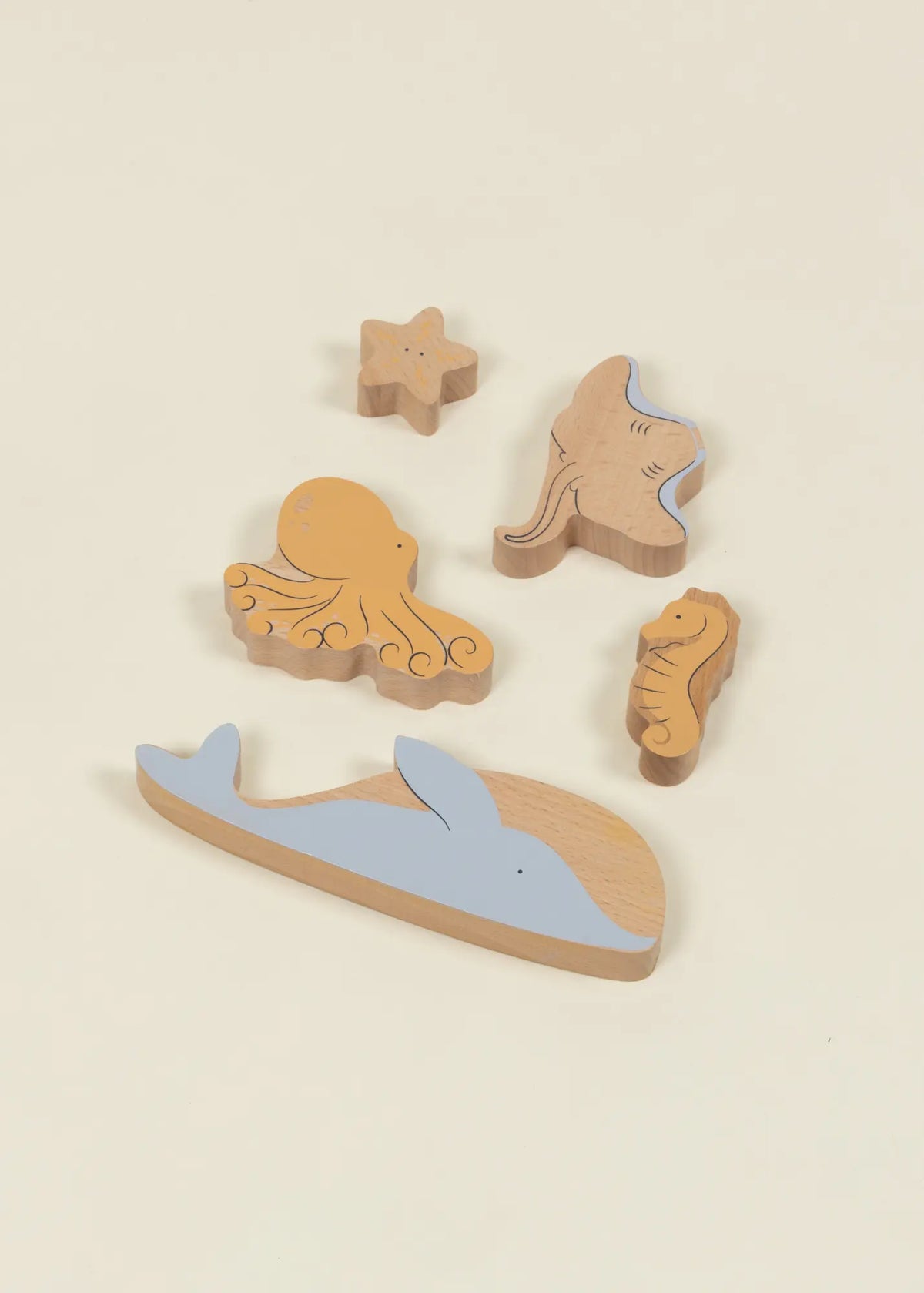 5 Sea Animals on Wooden Plate