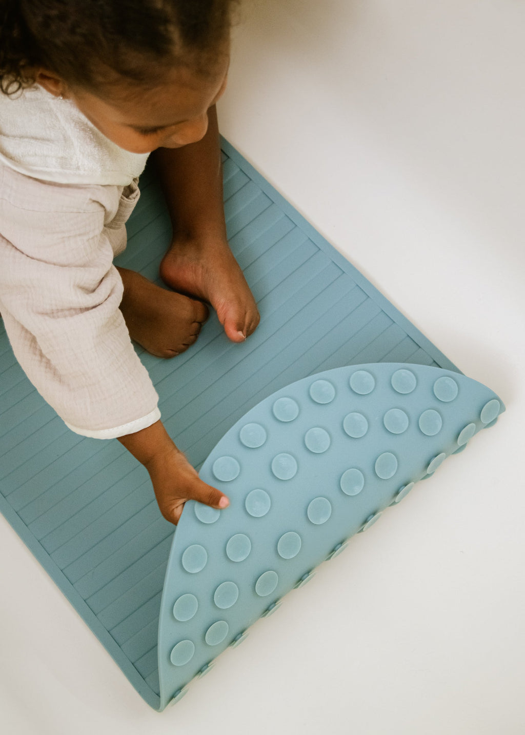 Non-Slip Silicone Bathtub Mat
