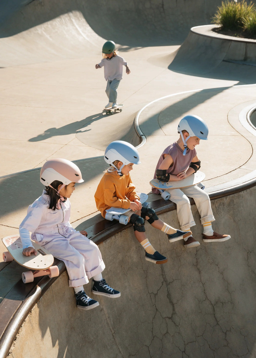 Kids’ Pintail Cruiser Skateboard–Glow in the Dark