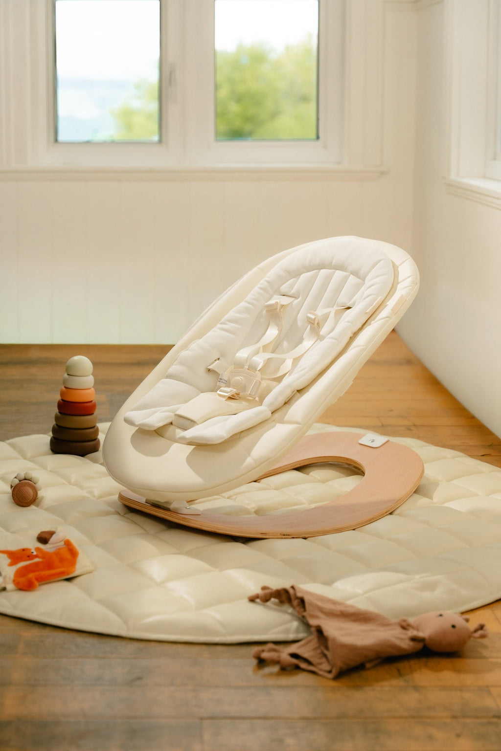 Convertible Newborn Bouncer Seat for – Foam & White Oak