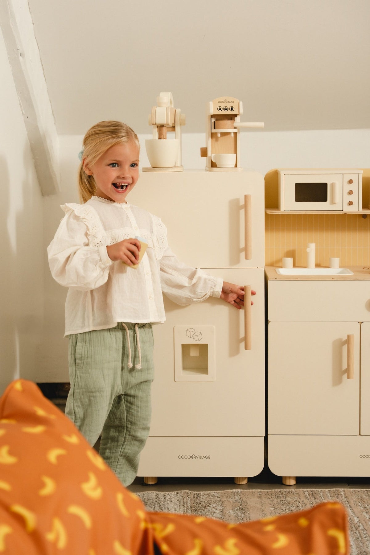Wooden Play Refrigerator