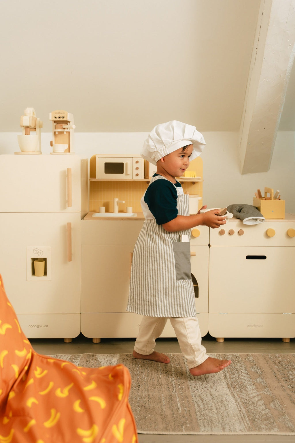 Wooden Play Refrigerator