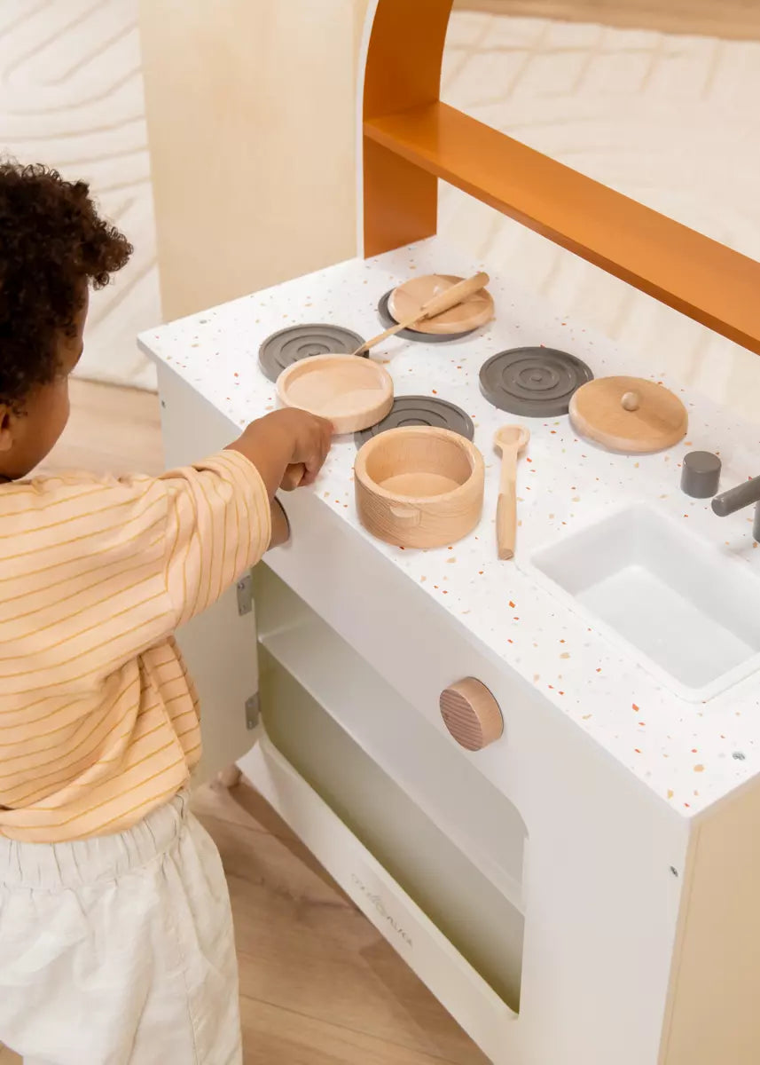 Wooden Pots and Pans Play
